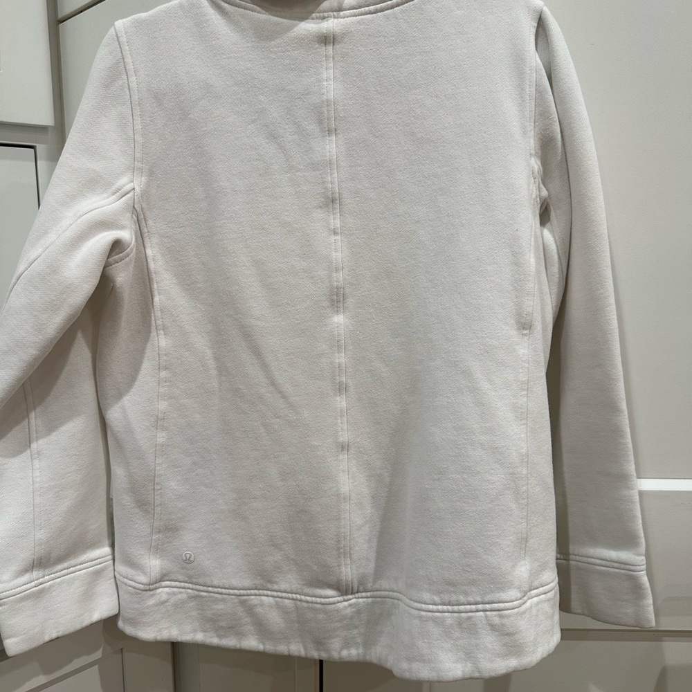 (2187) LULULEMON FLEECE BE TRUE Sz P2P=20" - Picture 5 of 8